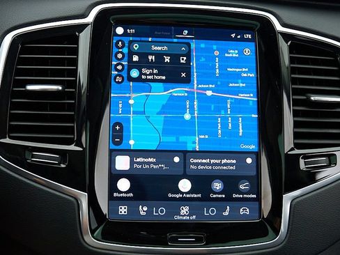 Certified 2023 Volvo XC90 B6 Ultimate w/ Protection Package Premier AWD/4WD image 37