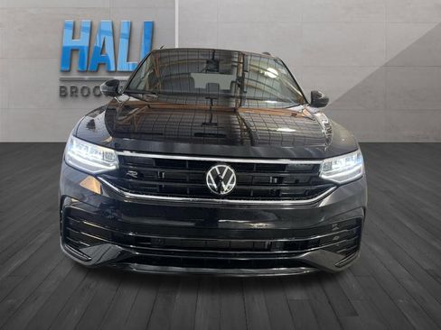 Certified 2024 Volkswagen Tiguan SE R-Line image 9