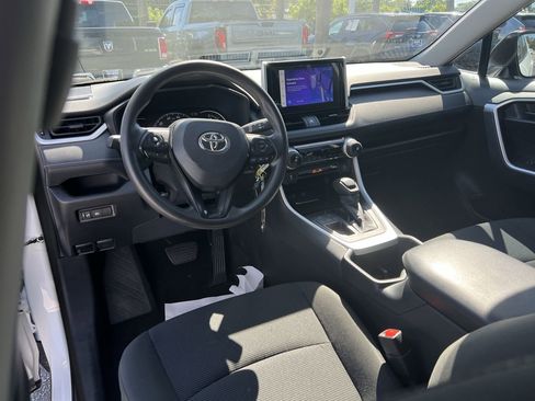 Used 2024 Toyota RAV4 LE FWD image 30