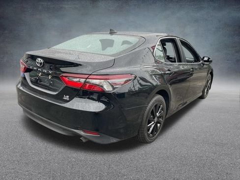Used 2022 Toyota Camry LE w/ Cold Weather Package AWD/4WD image 7