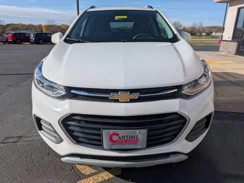 Used 2020 Chevrolet Trax LT w/ LT Convenience Package image 3