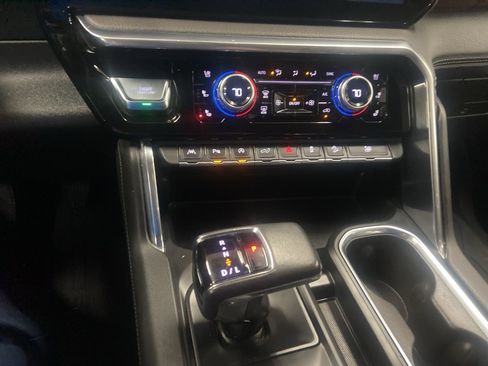 Used 2022 GMC Sierra 1500 Denali image 34