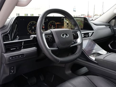 Certified 2025 INFINITI QX80 Sensory image 16