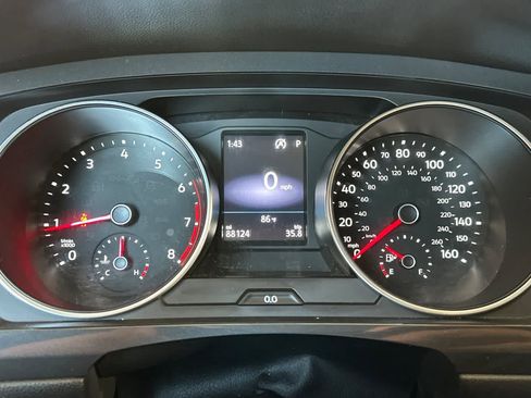 Used 2018 Volkswagen Tiguan S FWD image 26