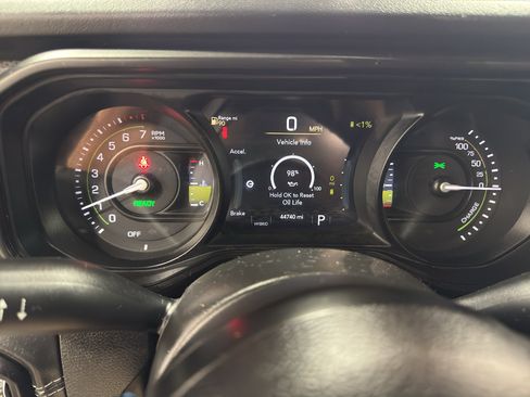Used 2024 Jeep Wrangler Unlimited Rubicon 4xe AWD/4WD image 32