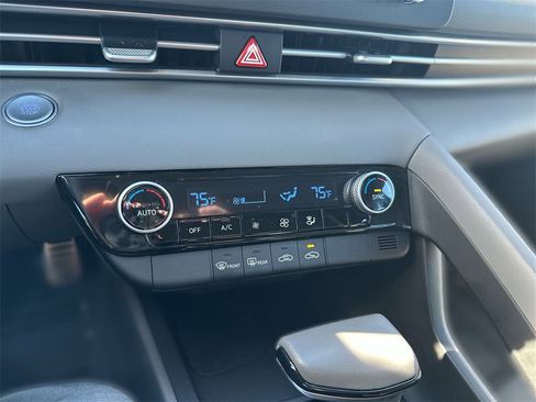 Certified 2025 Hyundai Elantra Sport image 16