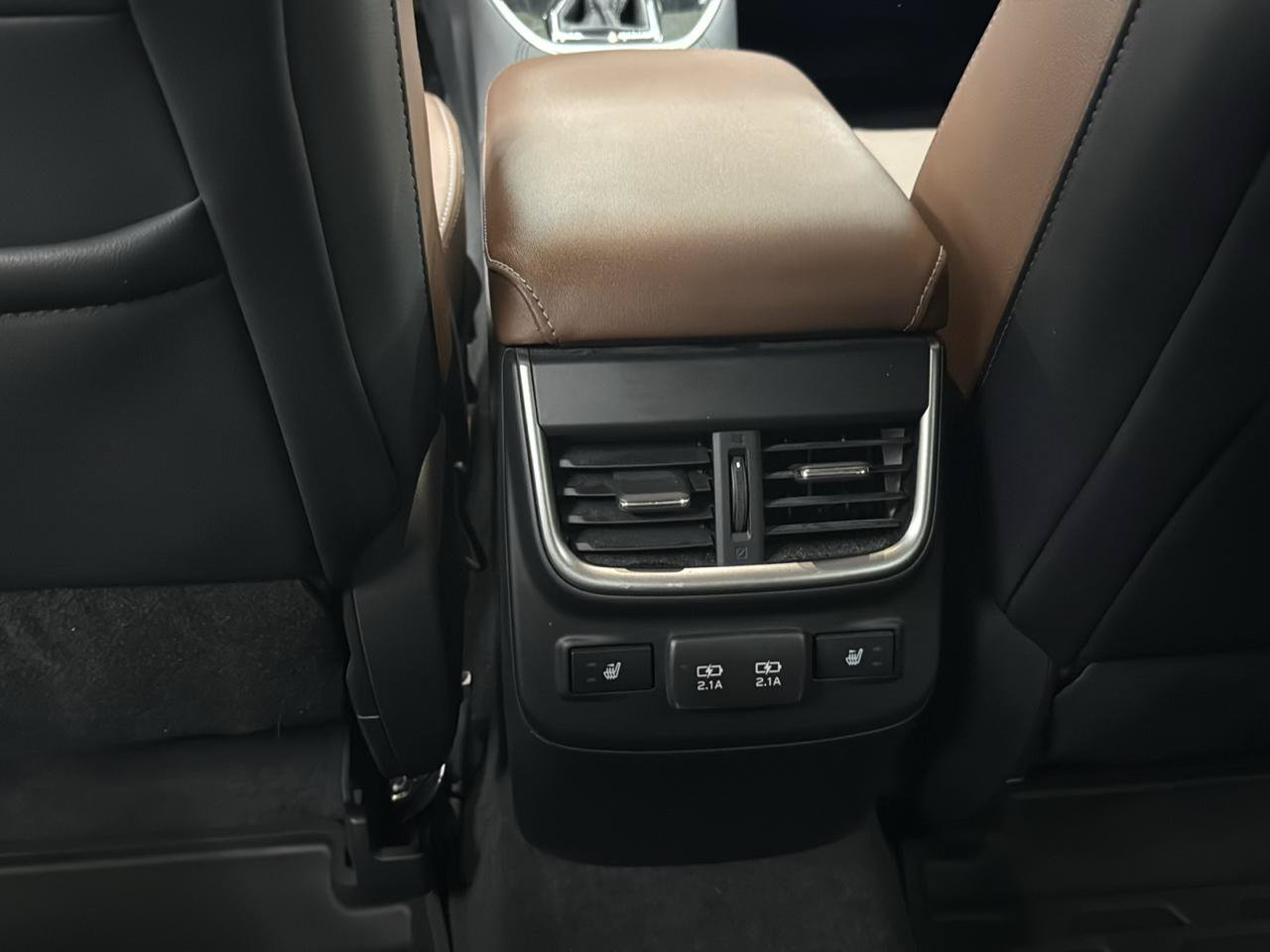 Used 2021 Subaru Outback Touring w/ Popular Package #2 AWD/4WD image 17