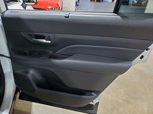 Used 2024 Toyota Grand Highlander XLE image 25