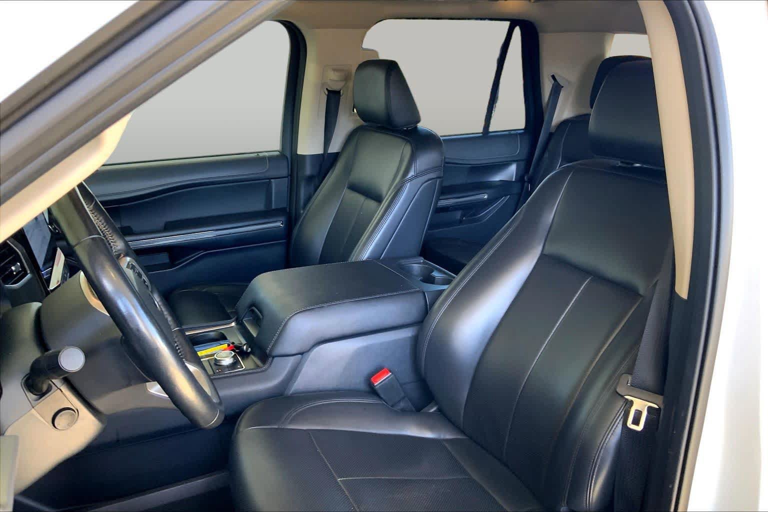 Used 2024 Ford Expedition XLT AWD/4WD image 8