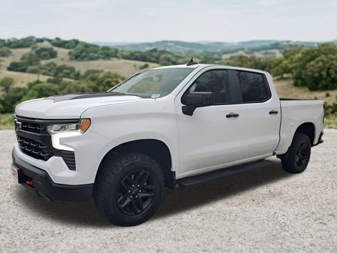 Used 2024 Chevrolet Silverado 1500 LT Trail Boss w/ Protection Package AWD/4WD image 3