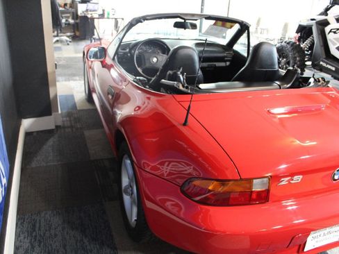 Used 1997 BMW Z3 2.8 RWD image 4