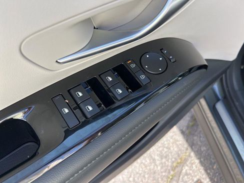 New 2026 Hyundai Tucson Limited image 9