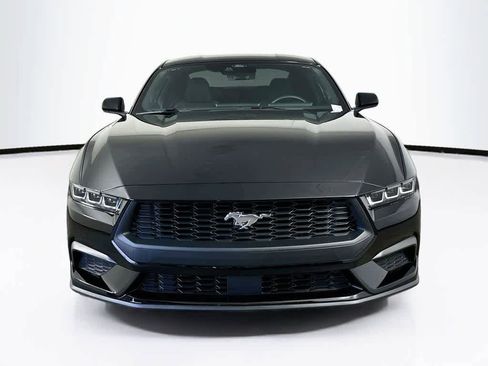 Certified 2024 Ford Mustang Coupe RWD image 6