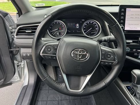 Used 2024 Toyota Camry XLE FWD image 12