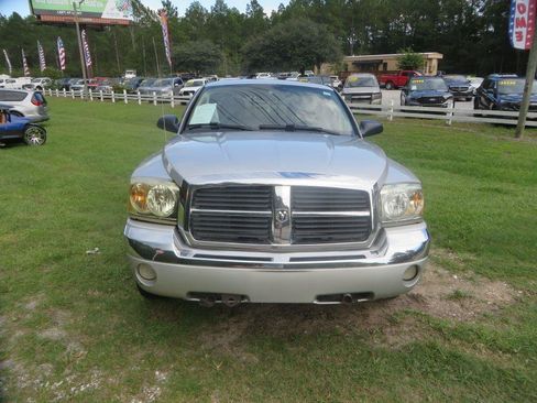 Used 2006 Dodge Dakota Laramie RWD image 3