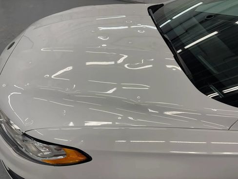 Used 2020 Ford Fusion SE FWD image 18