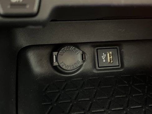 Used 2024 Toyota RAV4 XLE image 33