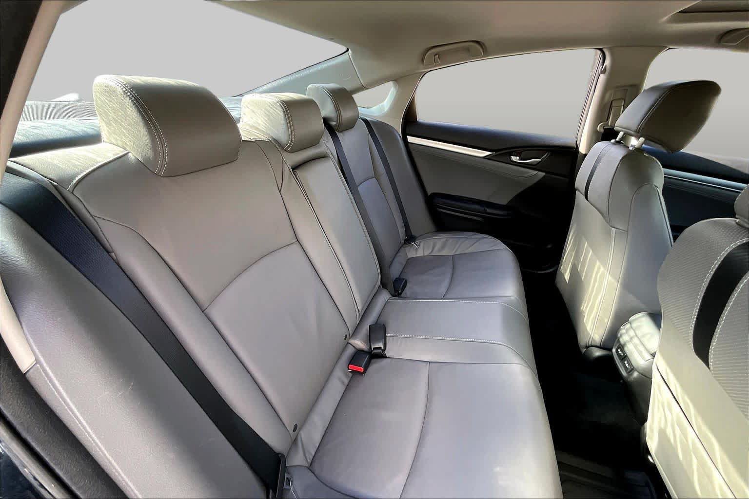 Used 2017 Honda Civic Touring image 21