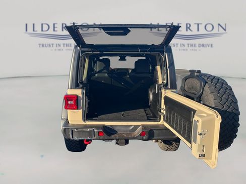 Used 2022 Jeep Wrangler Unlimited Rubicon w/ LED Lighting Group image 12