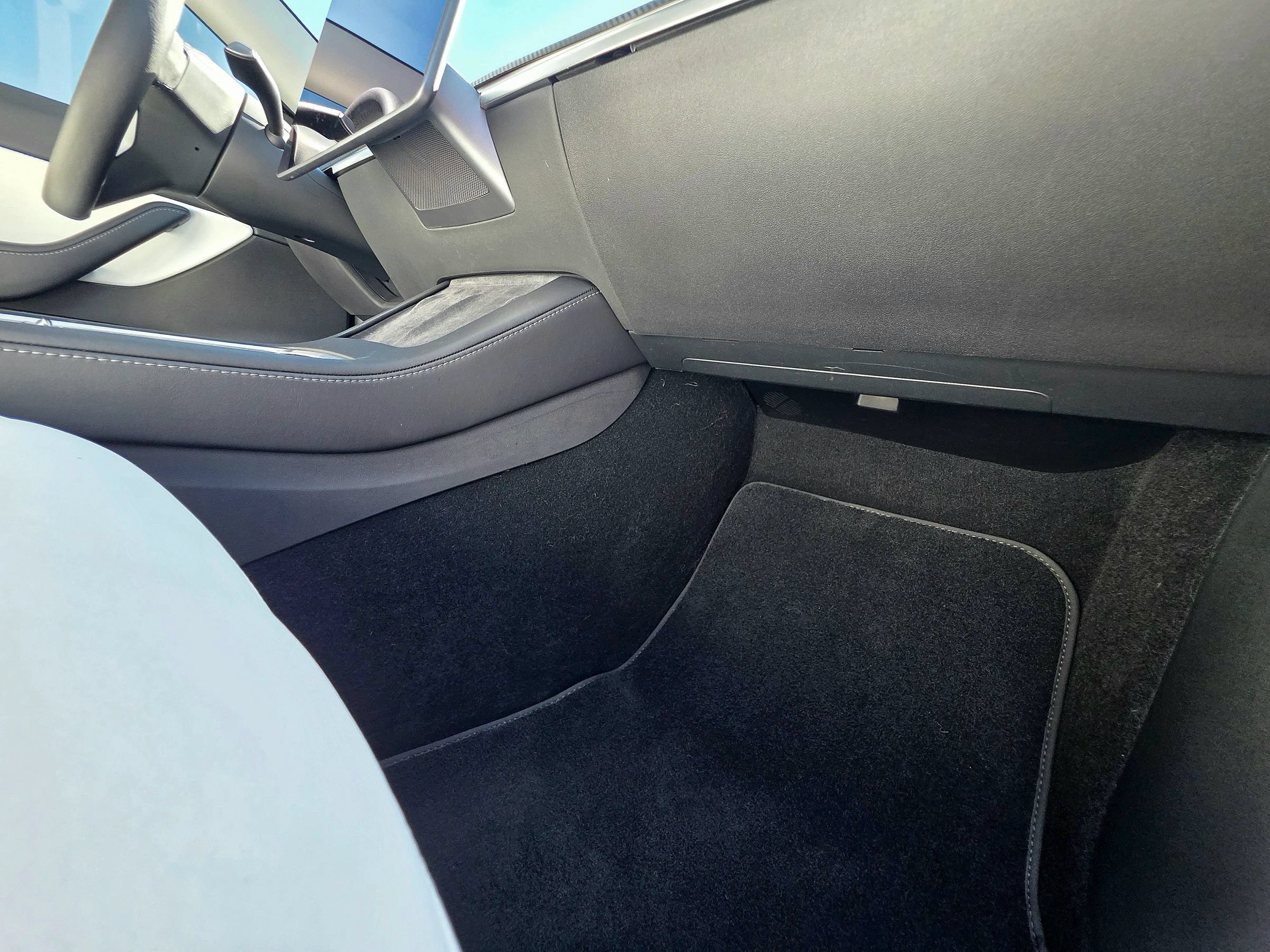 Used 2022 Tesla Model Y Long Range AWD/4WD image 49