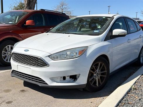 Used 2015 Ford Focus SE image 12