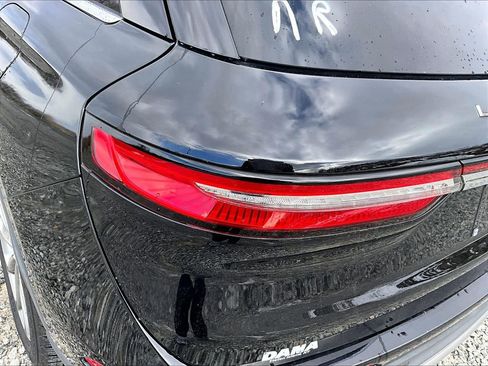 Used 2021 Lincoln Corsair AWD w/ Premium Package image 28