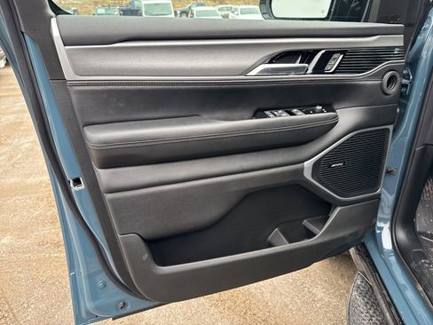 New 2026 Jeep Grand Wagoneer 4WD image 20