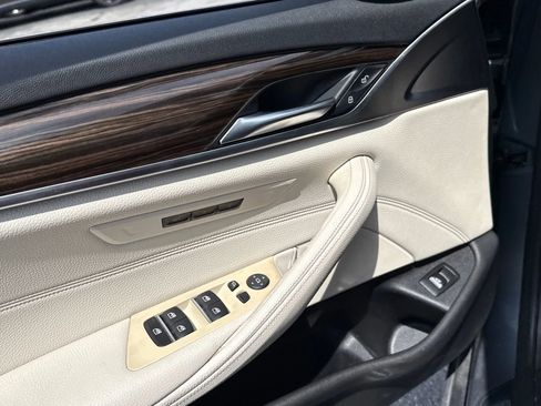 Used 2019 BMW 530i w/ Premium Package RWD image 22