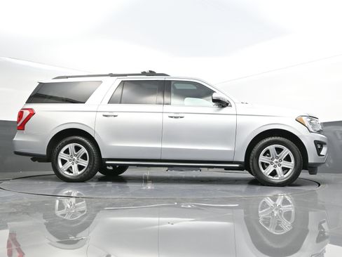 Used 2018 Ford Expedition Max XLT w/ Equipment Group 202A image 47