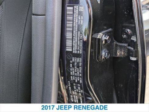 Used 2017 Jeep Renegade Latitude w/ Safety & Security Group (ALP) AWD/4WD image 26