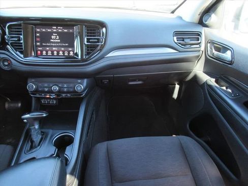 Used 2022 Dodge Durango SXT image 13