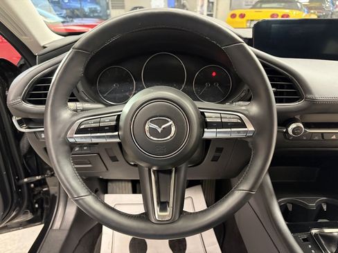 Used 2022 MAZDA MAZDA3 s image 12