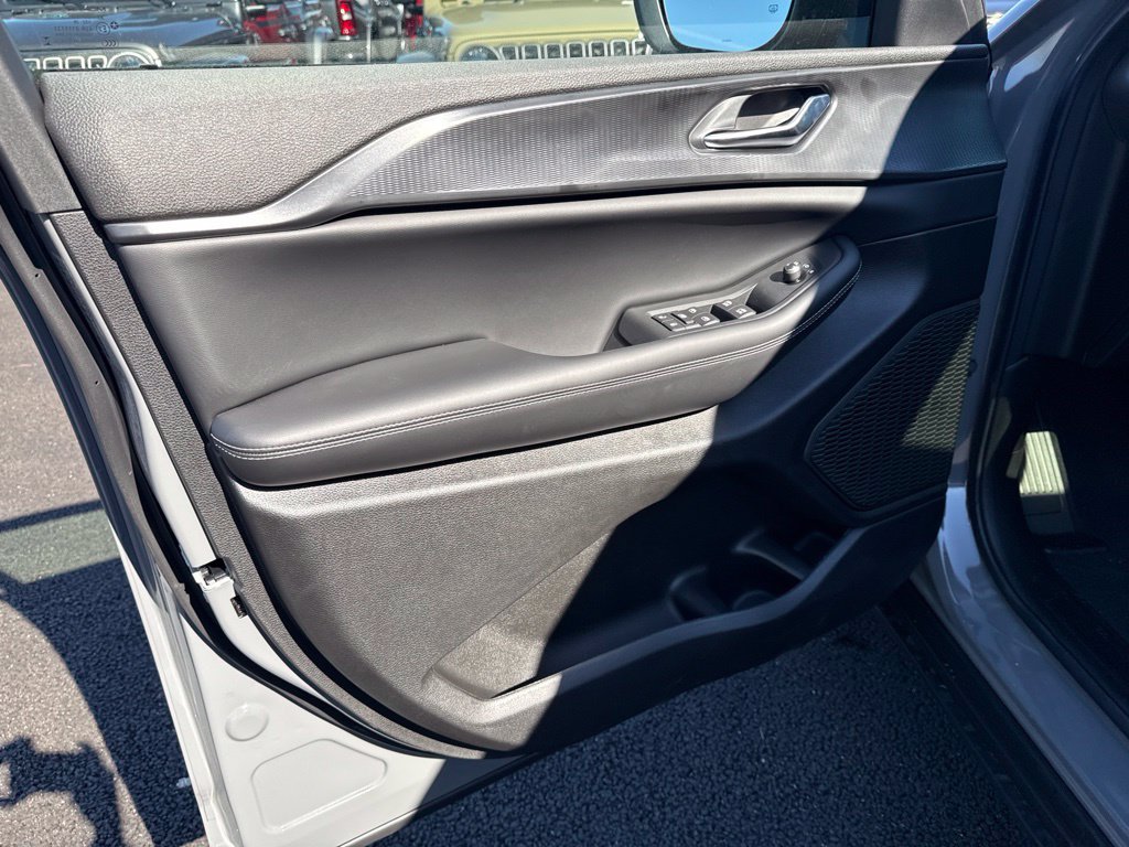 New 2027 Jeep Grand Cherokee Laredo X AWD/4WD image 18