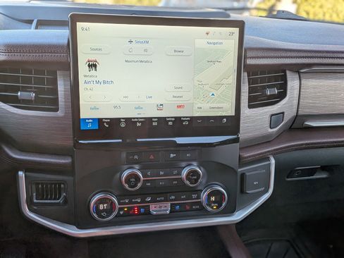 Used 2024 Ford Expedition Max Limited image 26