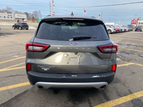 Used 2025 Ford Escape Platinum AWD/4WD image 4