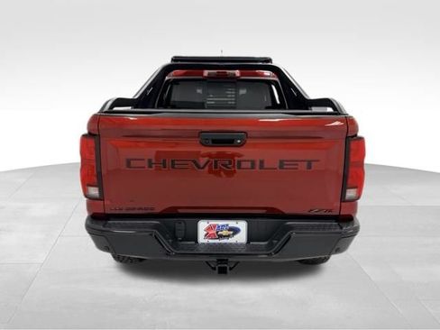Certified 2025 Chevrolet Colorado ZR2 w/ Midnight Edition AWD/4WD image 3