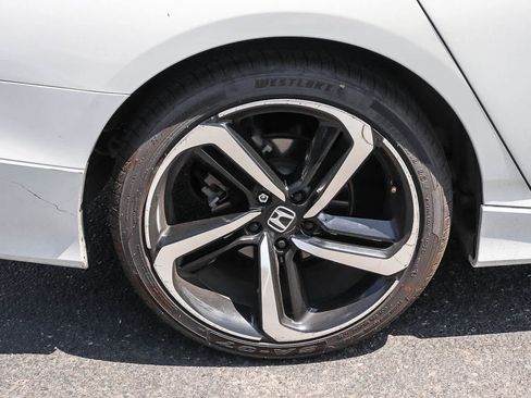 Used 2018 Honda Accord Sport image 13