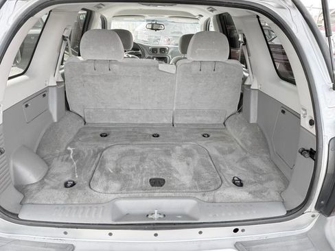 Used 2005 Chevrolet TrailBlazer LS w/ LS Preferred Equipment Group image 8