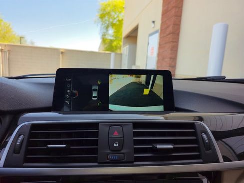 Used 2017 BMW 330e image 21