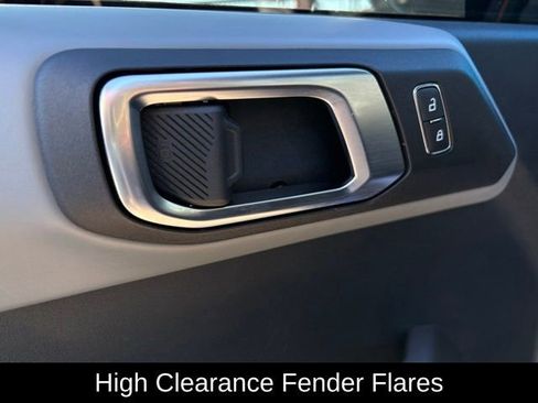 Used 2022 Ford Bronco Badlands w/ Sasquatch Package image 16