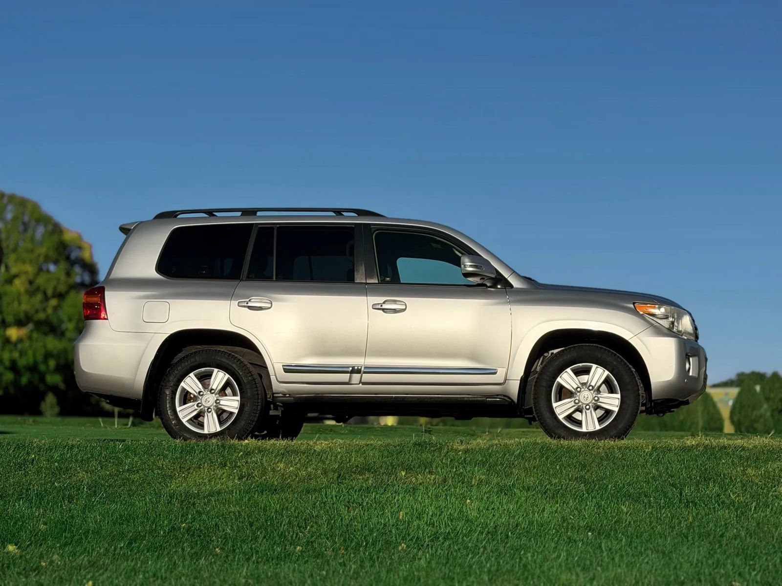Used 2013 Toyota Land Cruiser AWD/4WD image 12