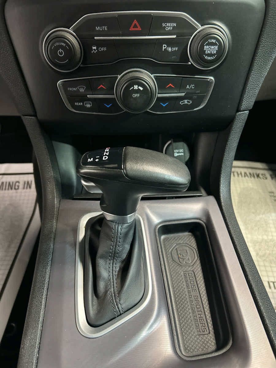 Used 2023 Dodge Charger SXT w/ Cold Weather Package RWD image 6
