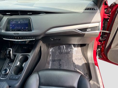 Used 2020 Cadillac XT4 Premium Luxury w/ Driver Awareness Package FWD image 18