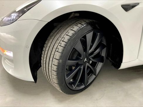 Used 2022 Tesla Model 3 Long Range AWD/4WD image 46