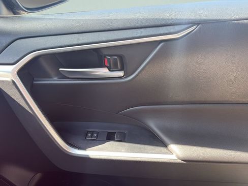 Used 2025 Toyota RAV4 XLE w/ Convenience Package FWD image 13