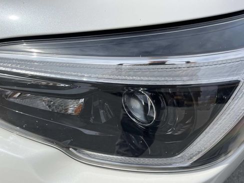 Used 2021 Subaru Forester Premium w/ Popular Package #1 image 9