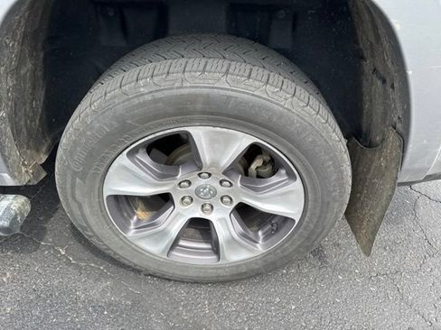 Used 2021 RAM 1500 Laramie AWD/4WD image 8
