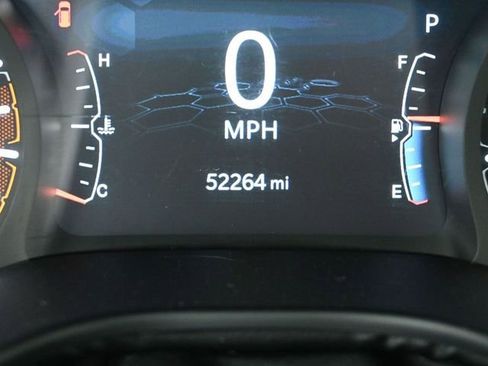 Used 2024 Jeep Compass Latitude image 33