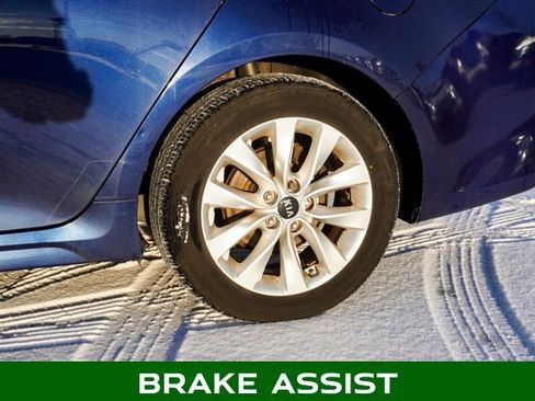 Used 2018 Kia Optima S w/ Panoramic Sunroof Package image 6