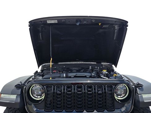 Certified 2025 Jeep Wrangler Unlimited Sport AWD/4WD image 32